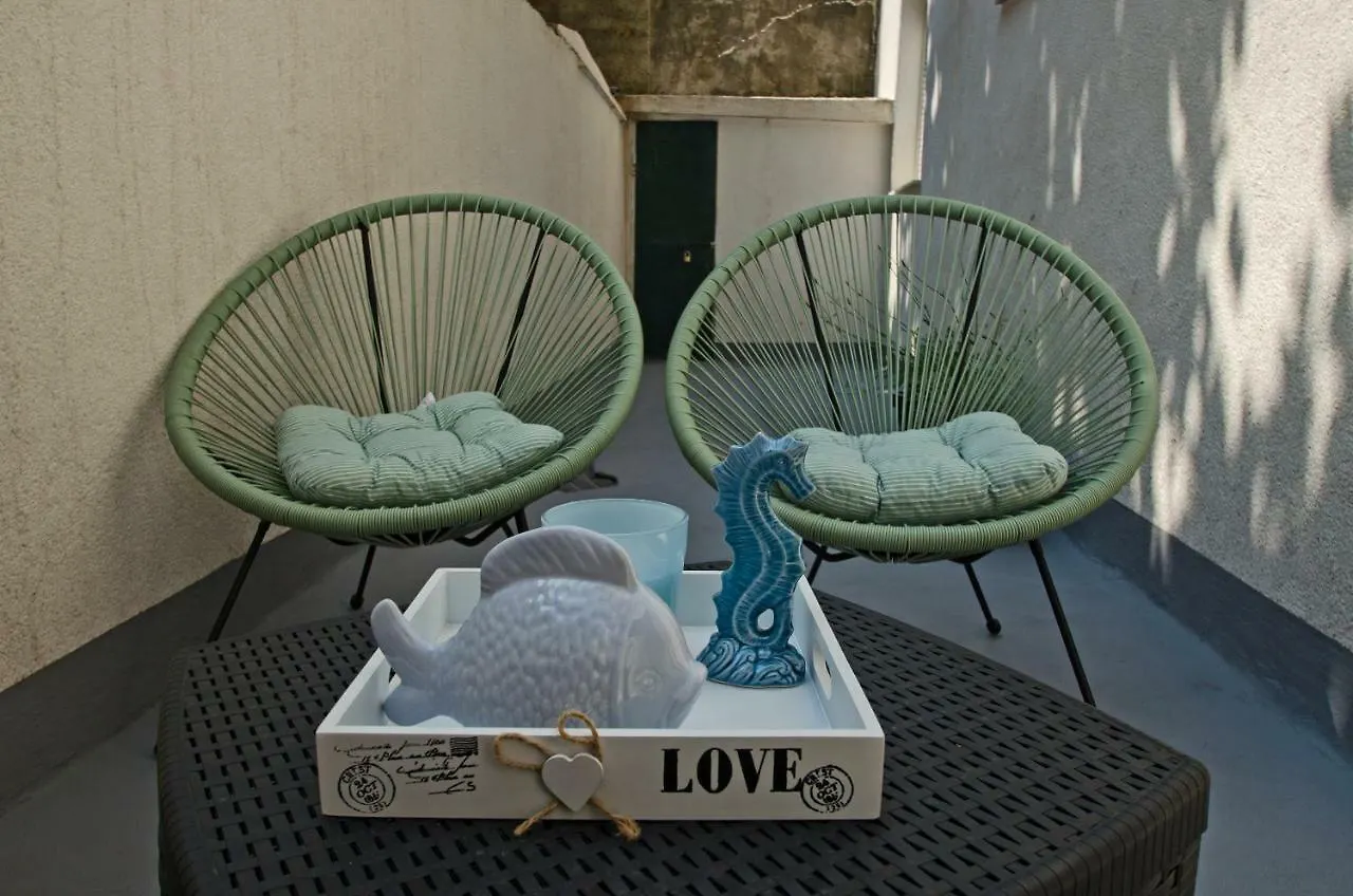 Cozy Coastal Apartment Gama 0*, Split Croatia